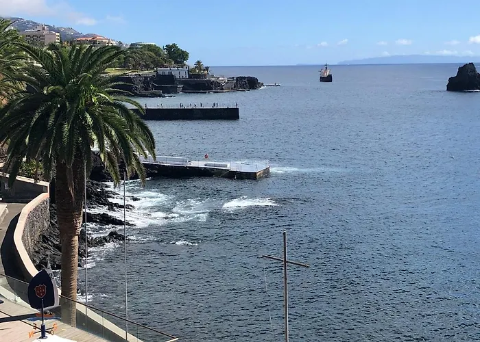 Beach Studio Apartment *