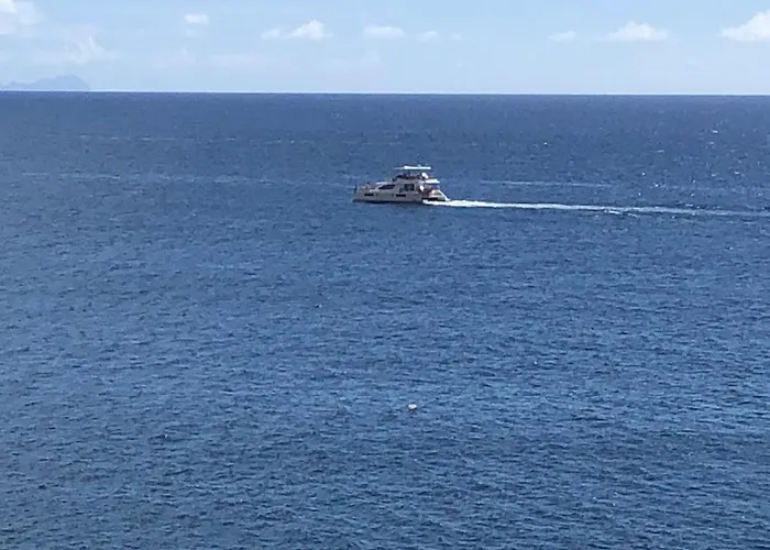 Beach Studio Apartment شقة *