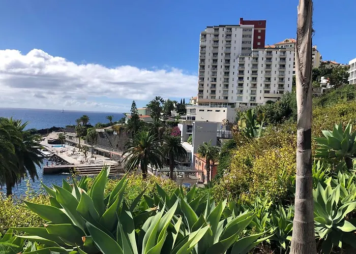 Beach Studio Apartment فونشال