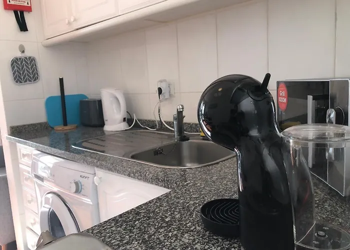 Beach Studio Apartment *