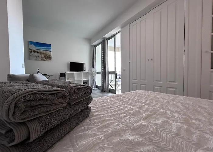 Beach Studio Apartment شقة فونشال